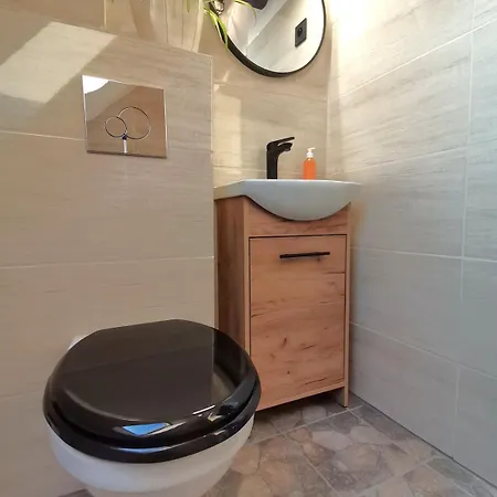 Apartment Przestronny Z Dwiema Sypialniami Dzierżoniów